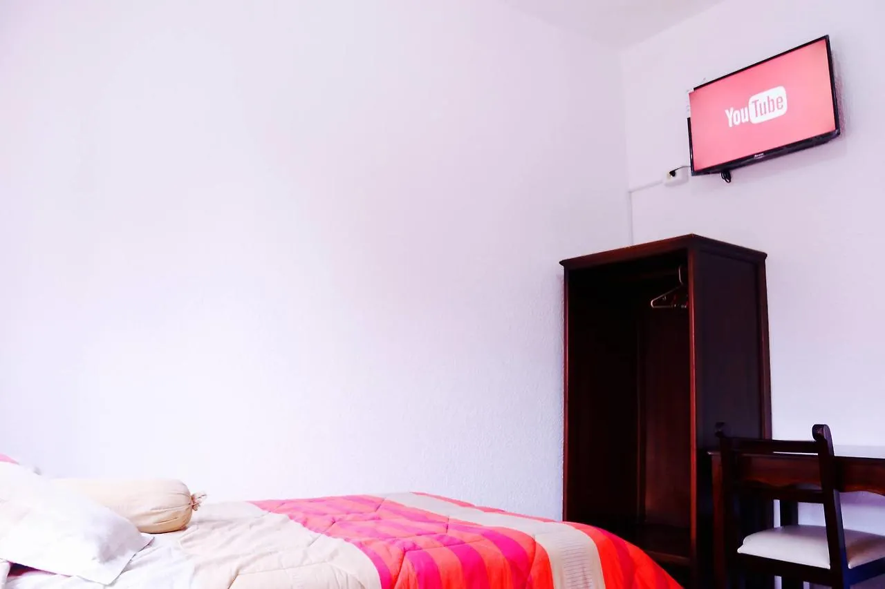 Hostal Almagro Quito 0*,  Ecuador