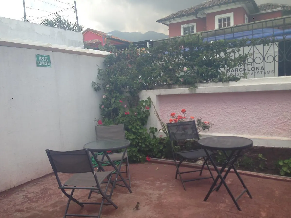 Hostal Almagro Quito 0*,  Ecuador
