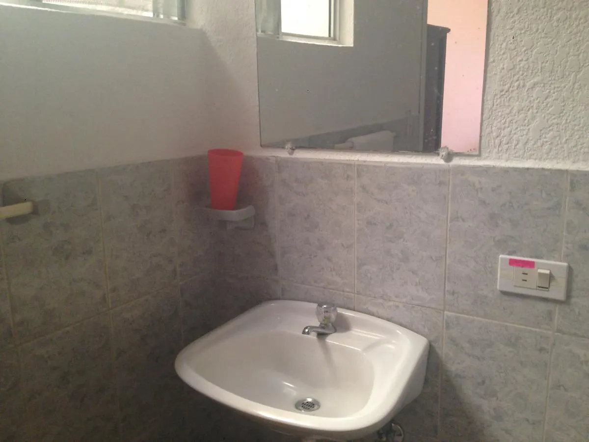 Hostal Almagro Quito 0*,  Ecuador